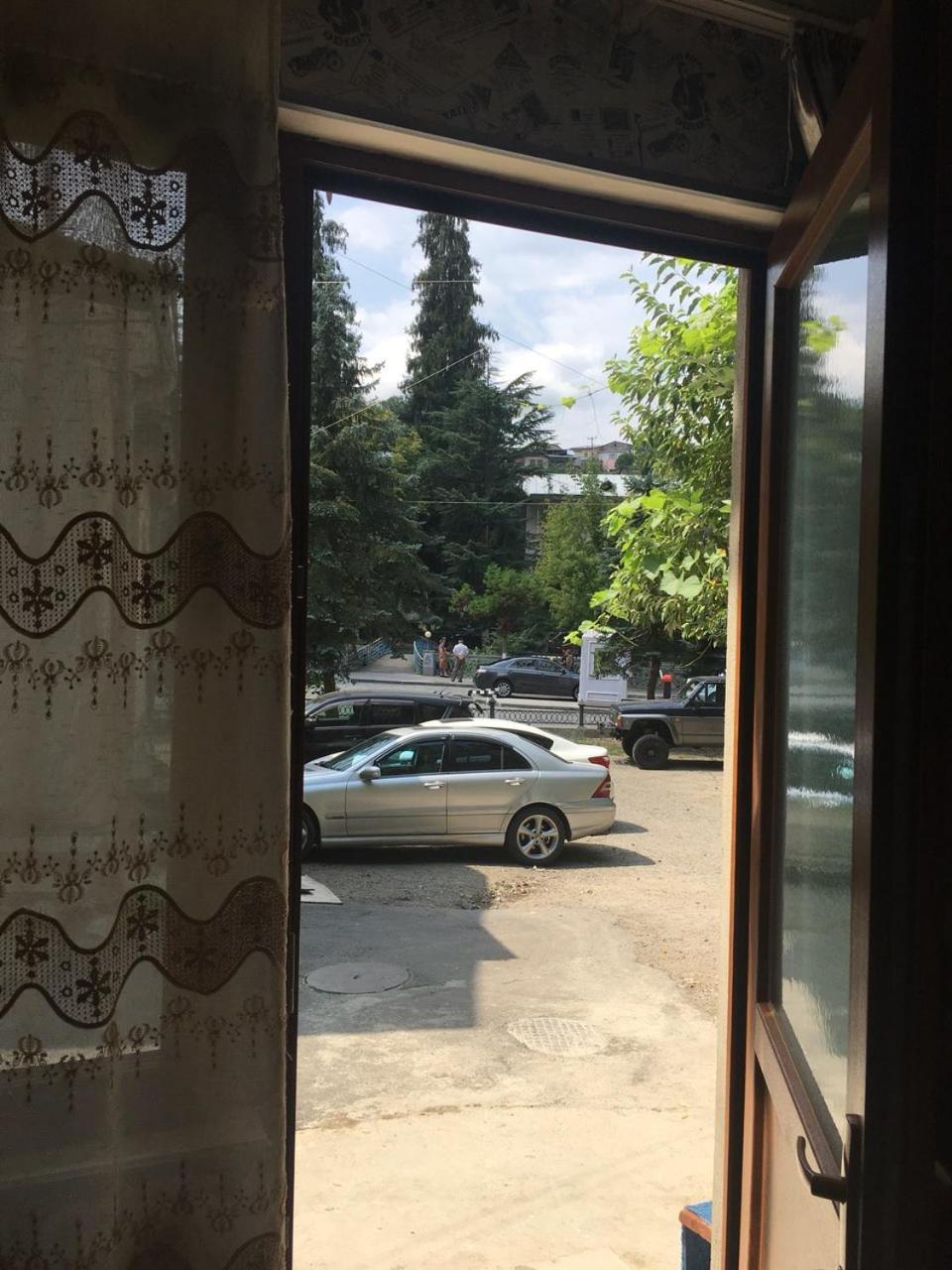 קאחתי Parkside Apartment מראה חיצוני תמונה